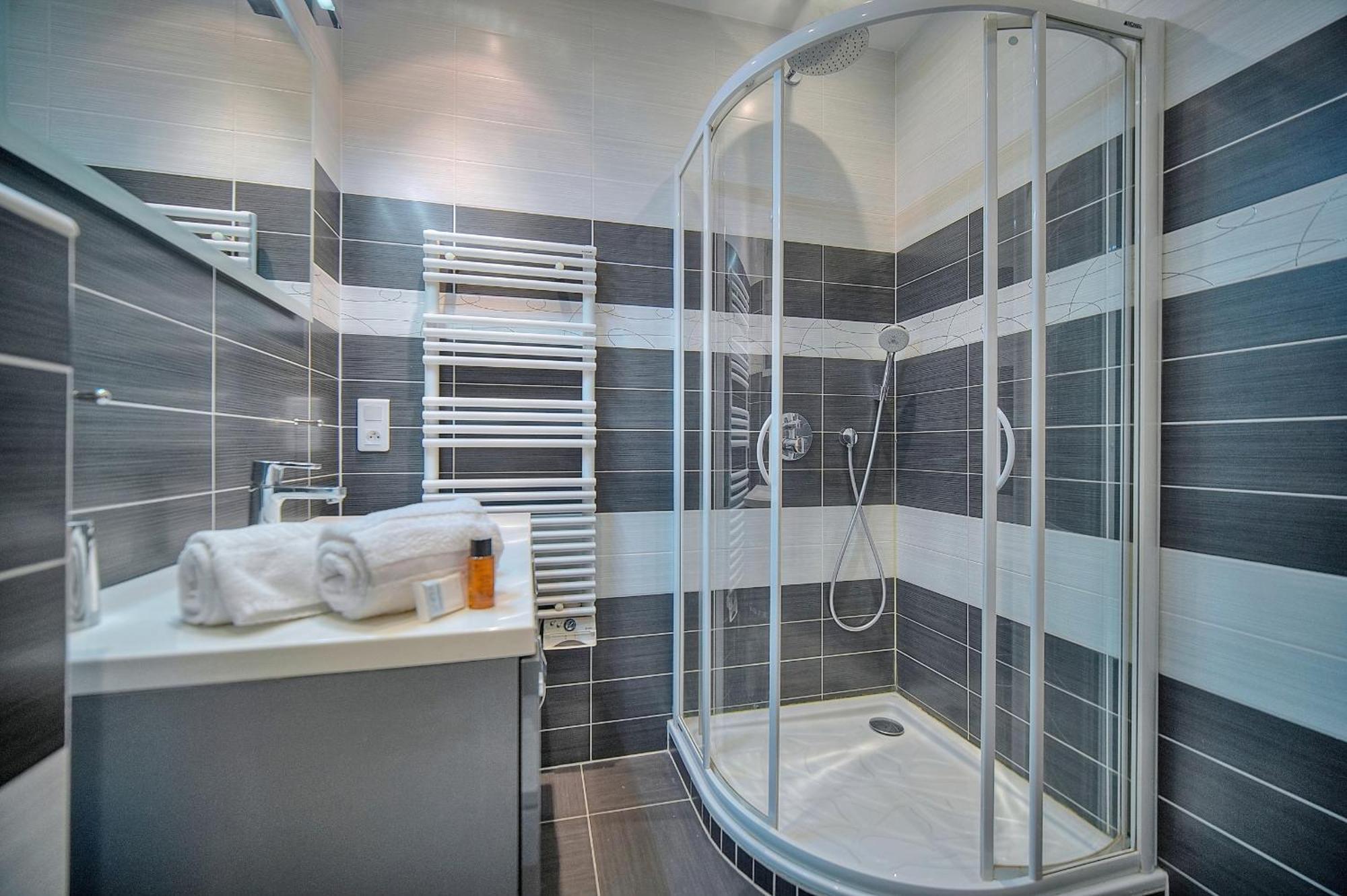 Moderne 3 Pieces Idealement Situe Centre De Cannes L! A2B22 ภายนอก รูปภาพ