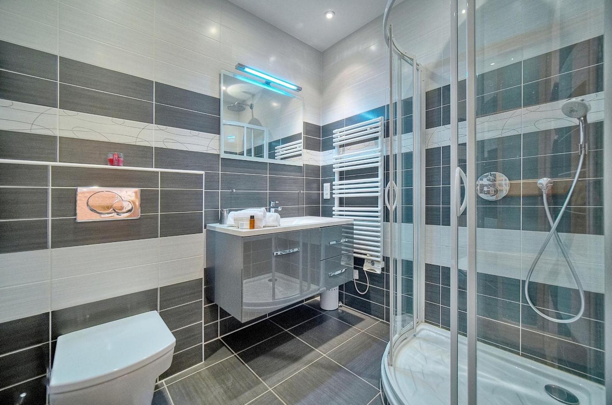 Moderne 3 Pieces Idealement Situe Centre De Cannes L! A2B22 ภายนอก รูปภาพ